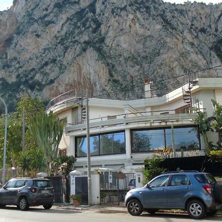 Residenza Don Camillo Villa Mondello Eksteriør billede