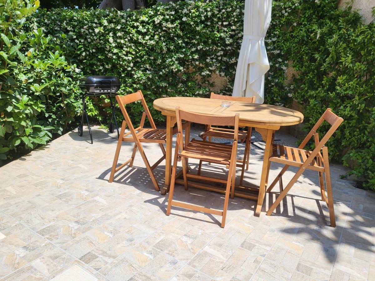 Residenza Don Camillo Villa Mondello Eksteriør billede