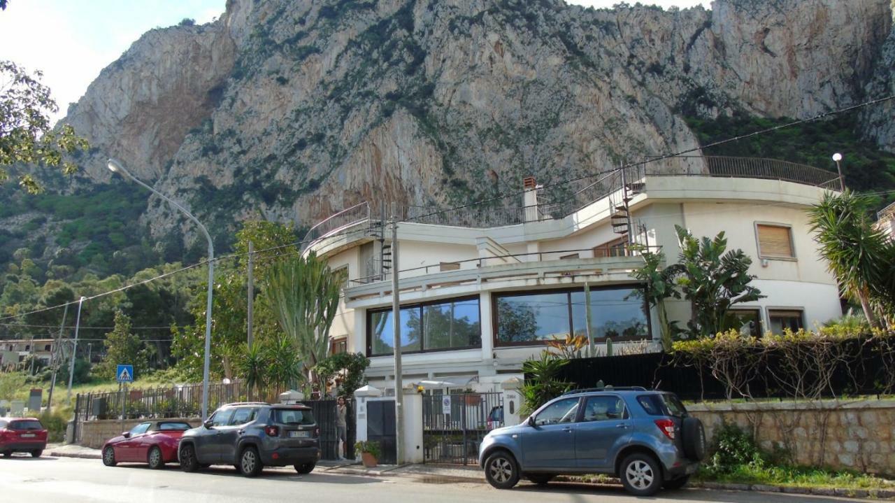 Residenza Don Camillo Villa Mondello Eksteriør billede